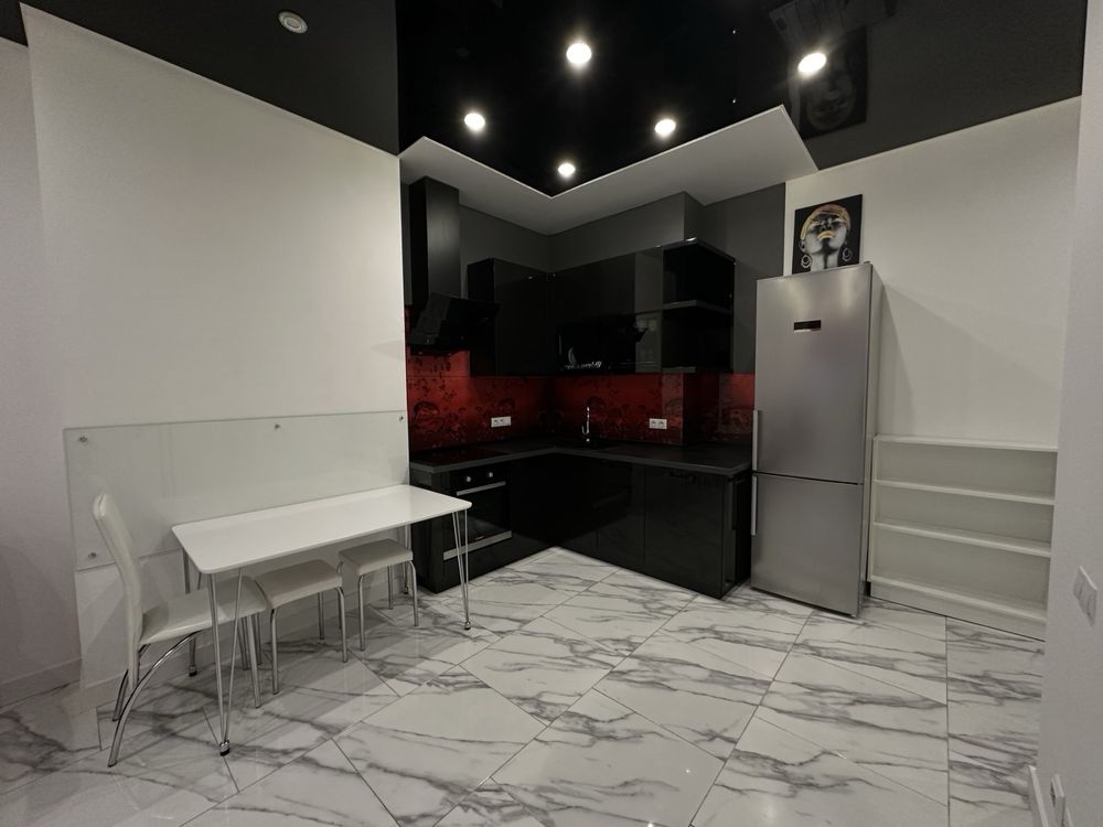 1-Bedroom Apartment in French Quarter Complex with Separate Kitchen and Bedroom