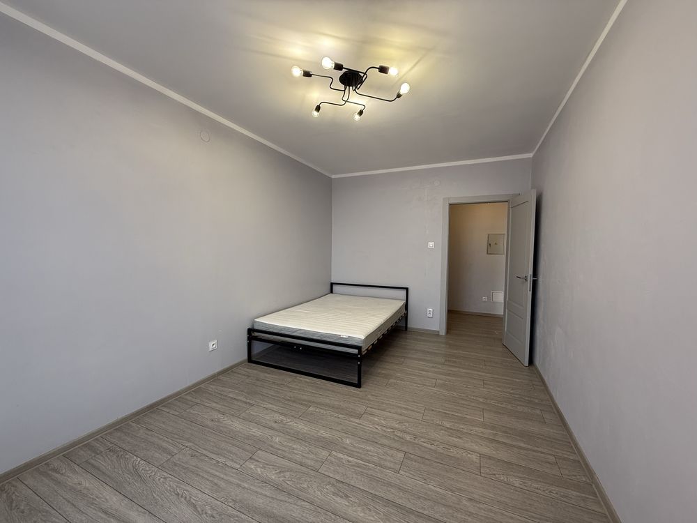 Functional Apartment with Separate Zones and Modern Design