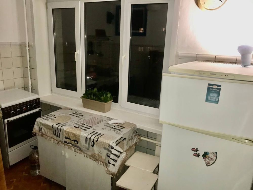 Spacious 2-Room Apartment in Central Kyiv with Balcony and City View