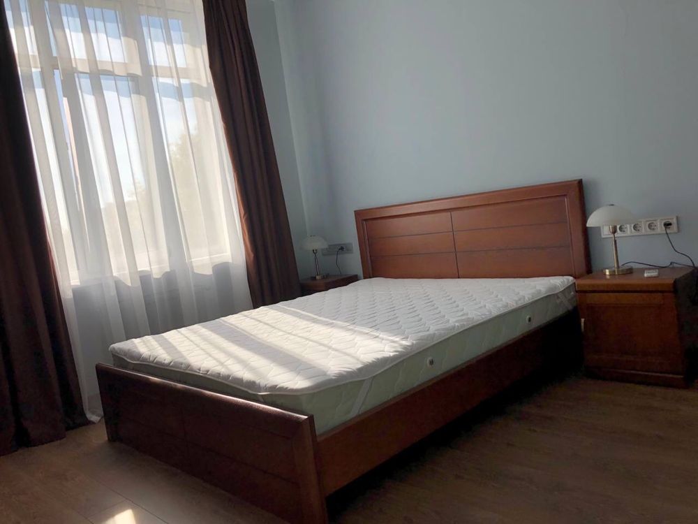 Two-room studio with office and walk-in closet, 2nd floor
