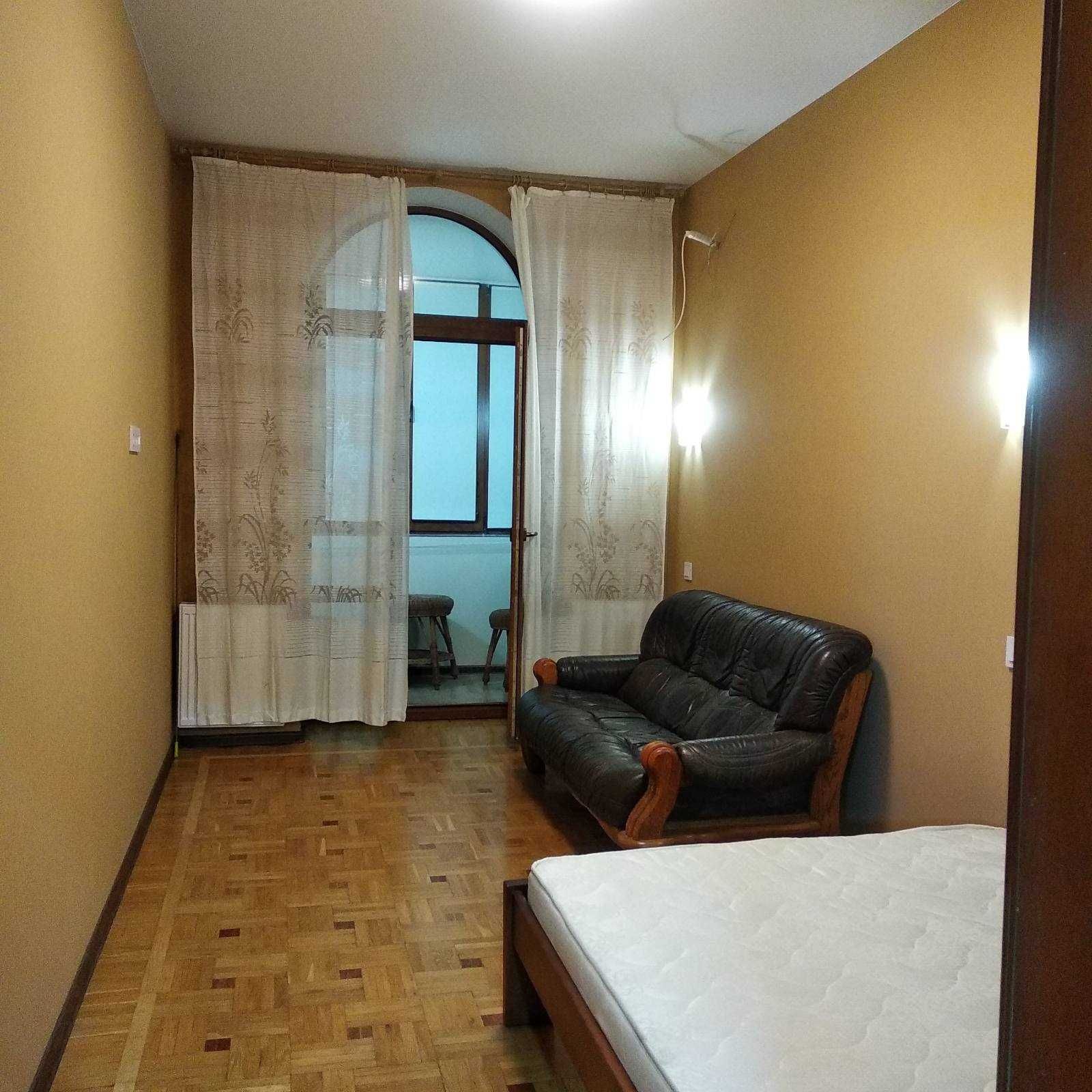3-Room Duplex Stalin-Era Apartment with Full Autonomy