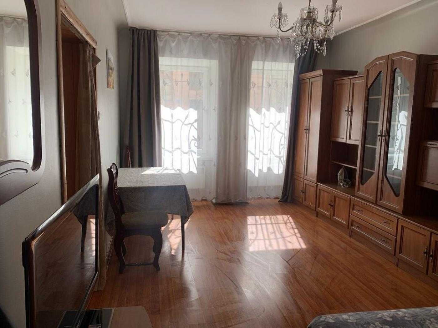 Cozy 1-Bedroom Apartment Near City Center