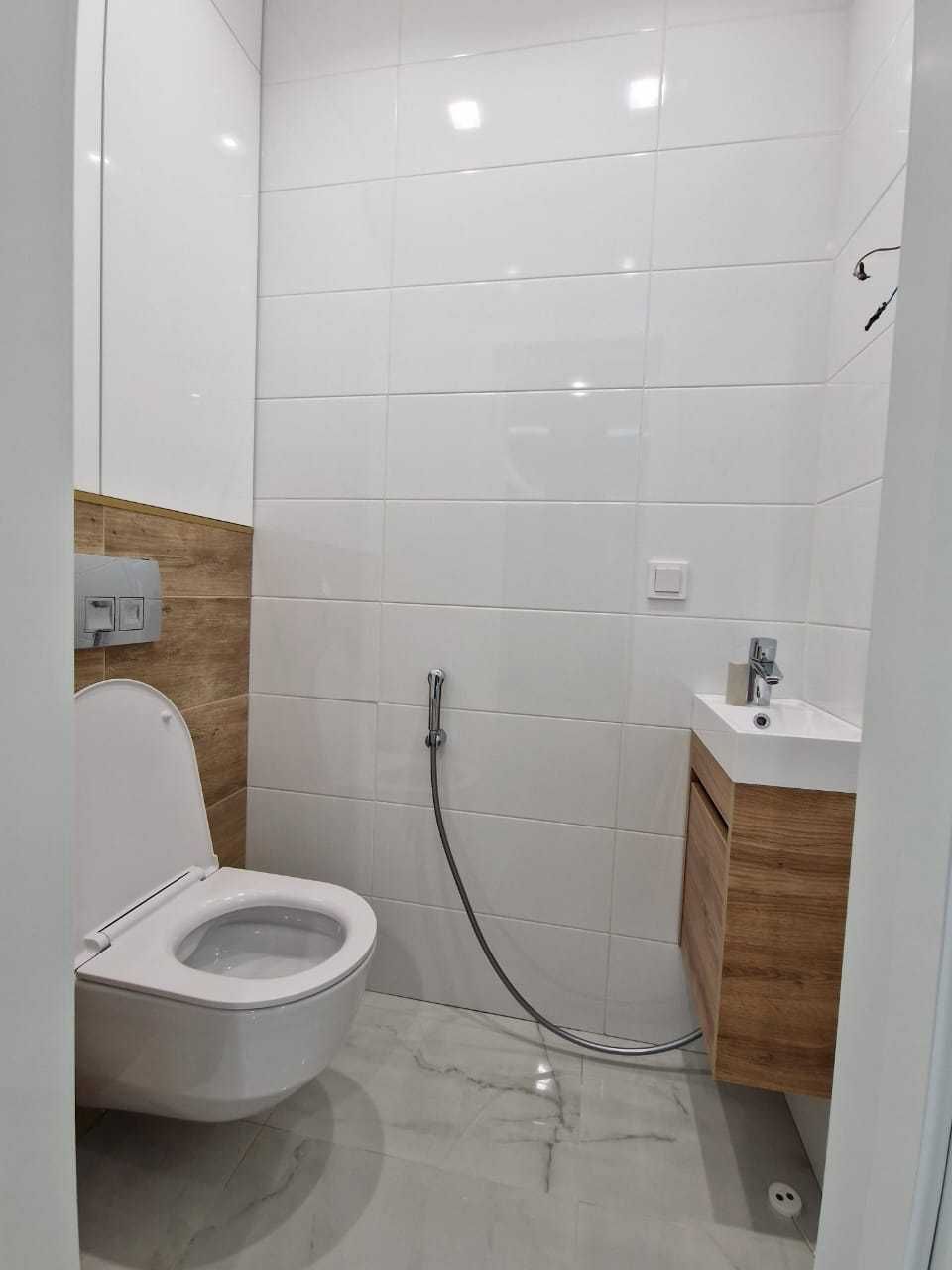 Spacious 3-Room Apartment on Shevchenko Street with Modern Amenities