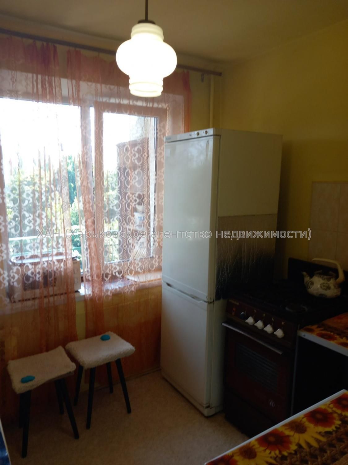 Middle Floor Apartment Near Sarzhin Yar