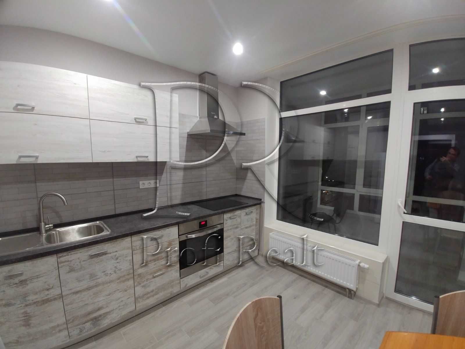 1-Bedroom Apartment in Varshavsky Complex, Fully Furnished