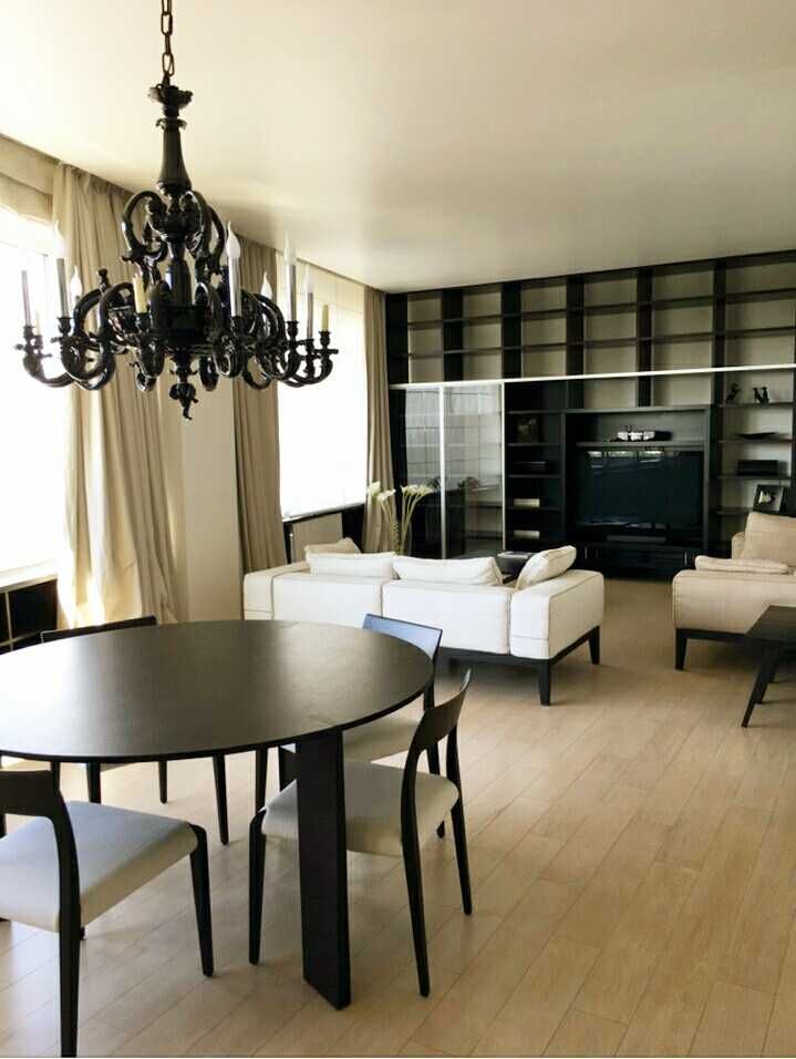 Stylish 120 m² Apartment near Arkadia and 8th Station of Fontana