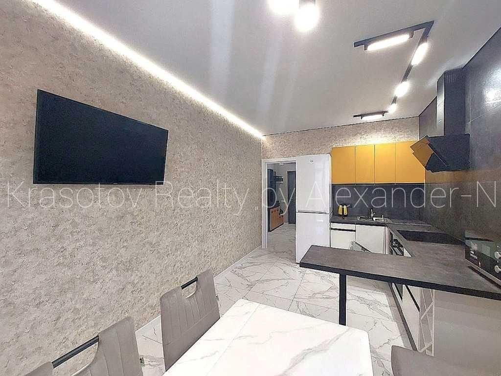 Modern Apartment in Prestigious Rodos Complex, 24th Floor, City View
