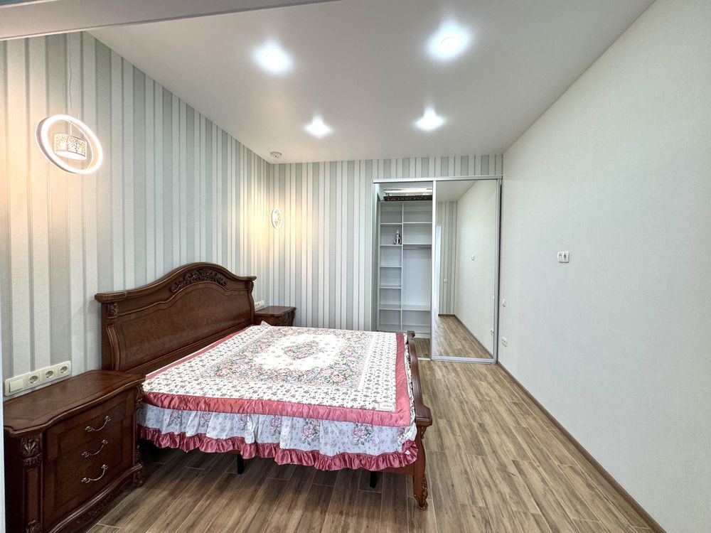 Modern 1-Bedroom Apartment with Sea View