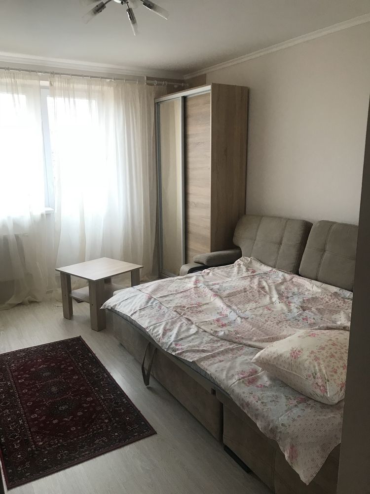 Comfortable, spacious apartment in a new building with quality furniture and appliances