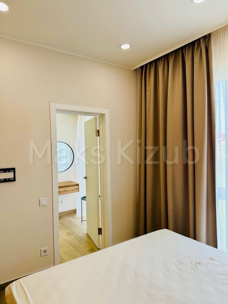 1.5-Room Apartment in Comfort City Complex with Modern Renovation