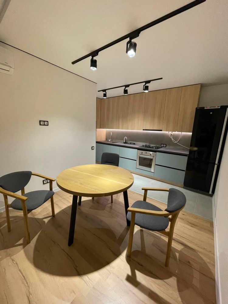 3-Bedroom Apartment with Forest View in Medovyi Sad Complex