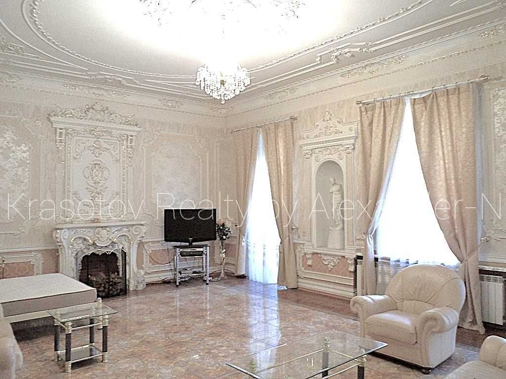 Luxury Apartment in Historic Architectural Monument in Odessa City Center
