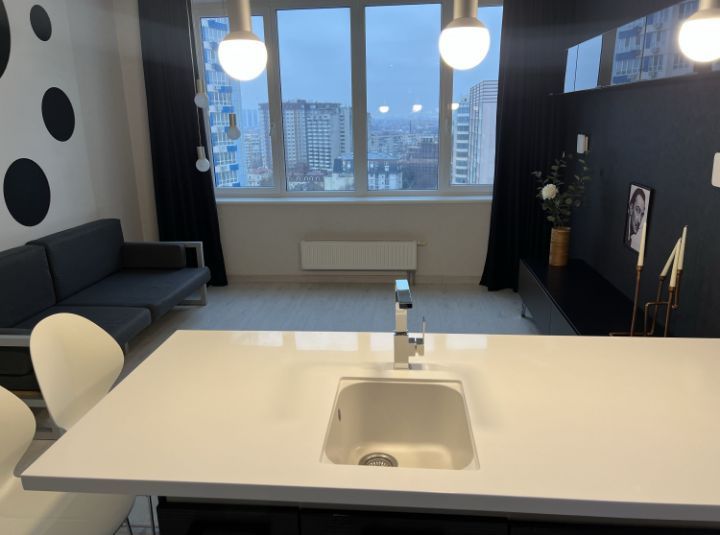 Sea View Designer Apartment in Arkadia Complex