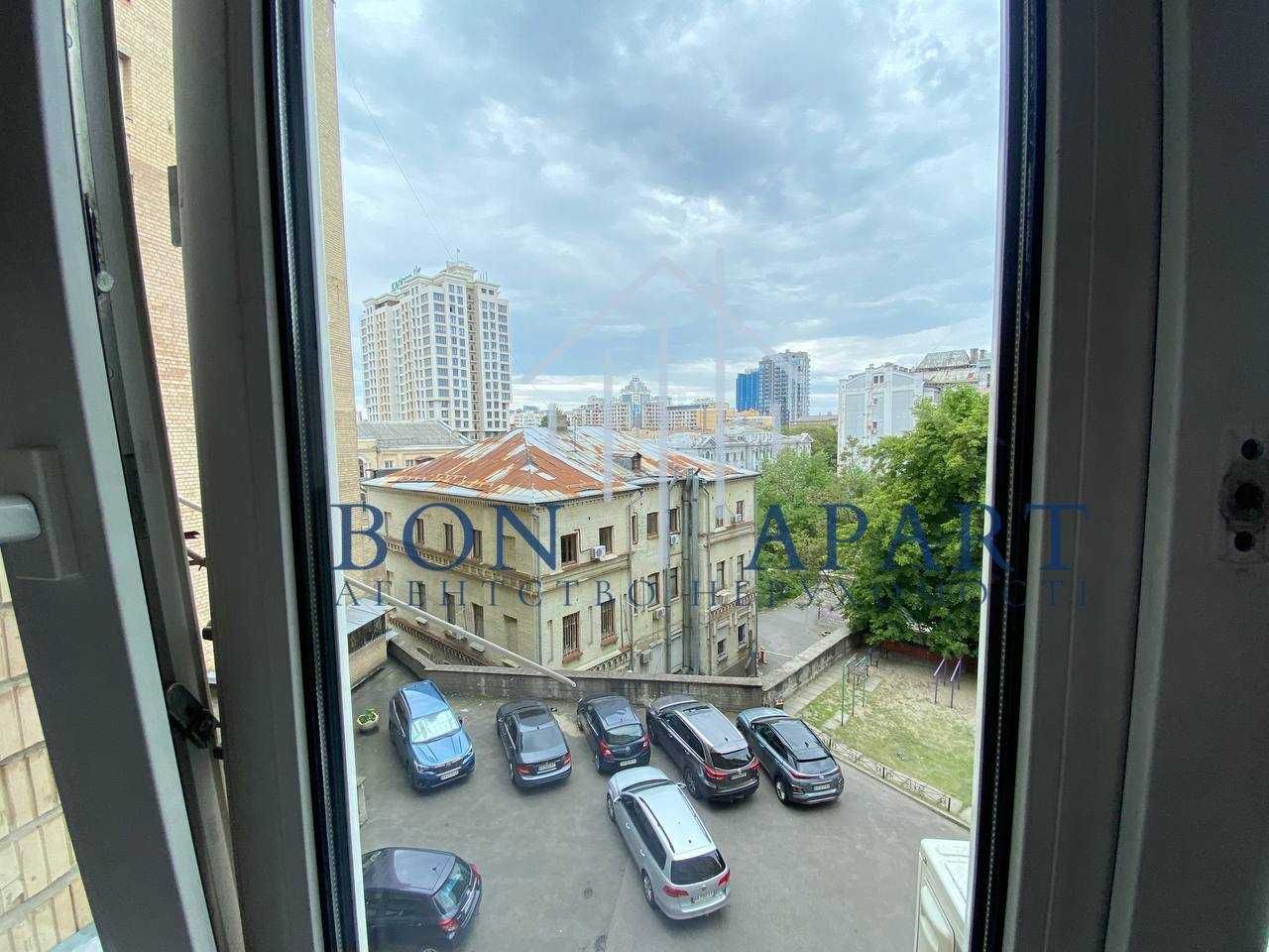 3-Room Apartment in City Center with Multiple Balconies