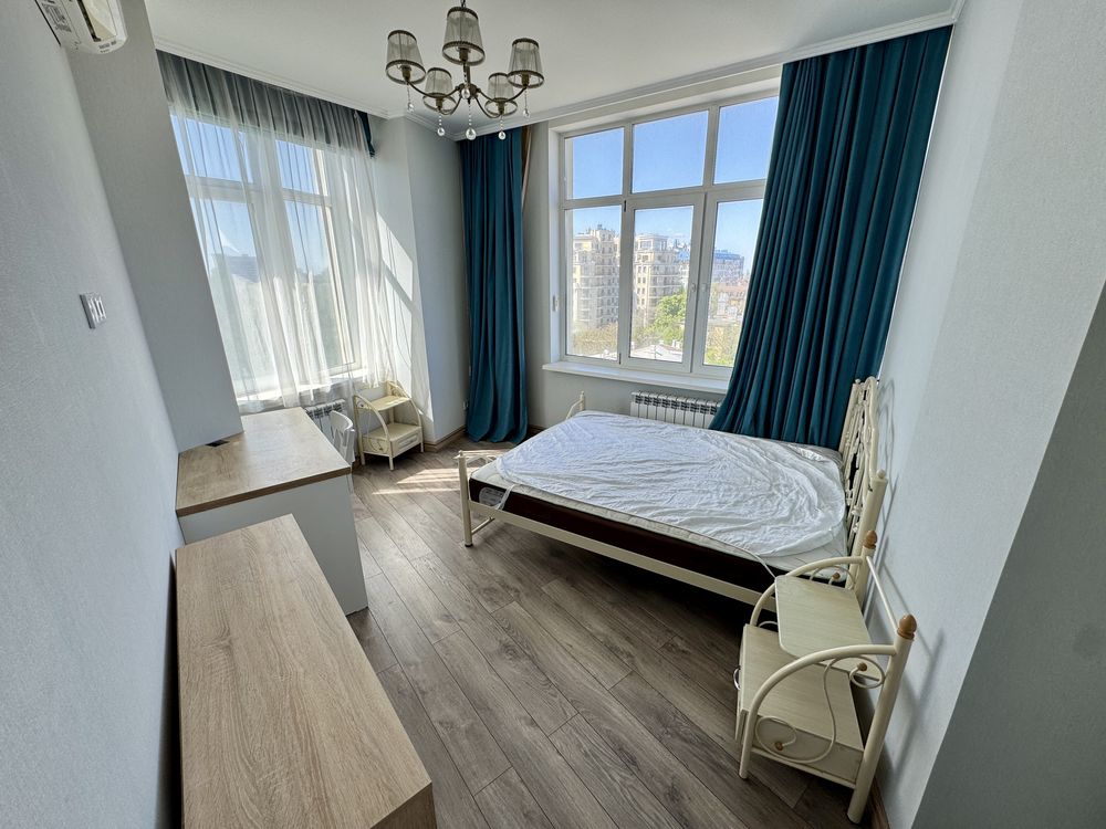 Comfortable 2-bedroom apartment at French Boulevard, Paris Complex