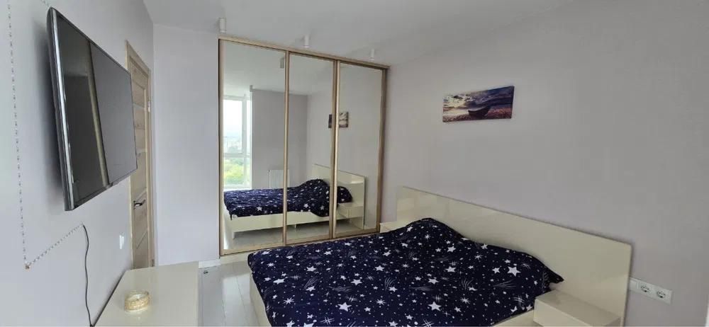 1-Room Apartment in City Complex with Terrace and Modern Amenities