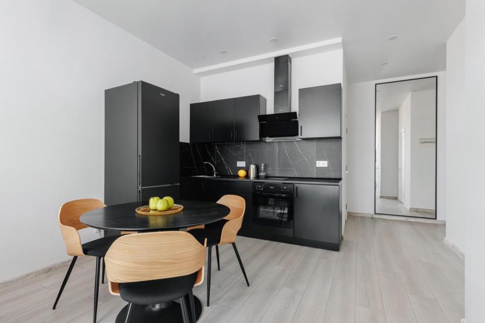 Modern 46m² Apartment Near Sea with Designer Renovation