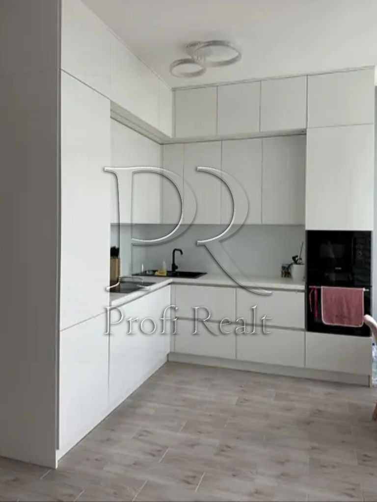 Panoramic 3-Room Duplex Apartment in Kakhovska Complex