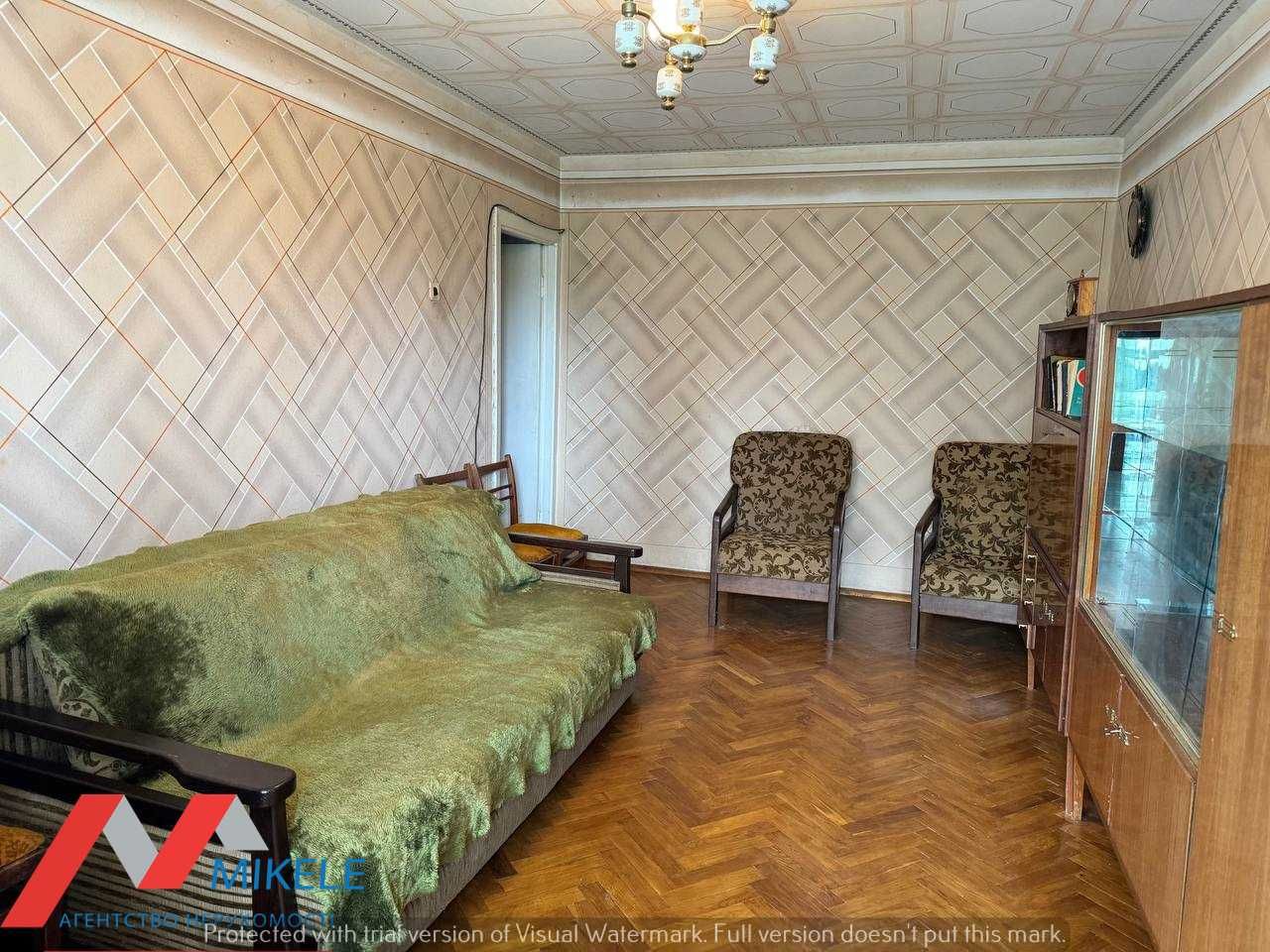 Comfortable 2-Room Apartment with Separate Rooms, Convenient Location