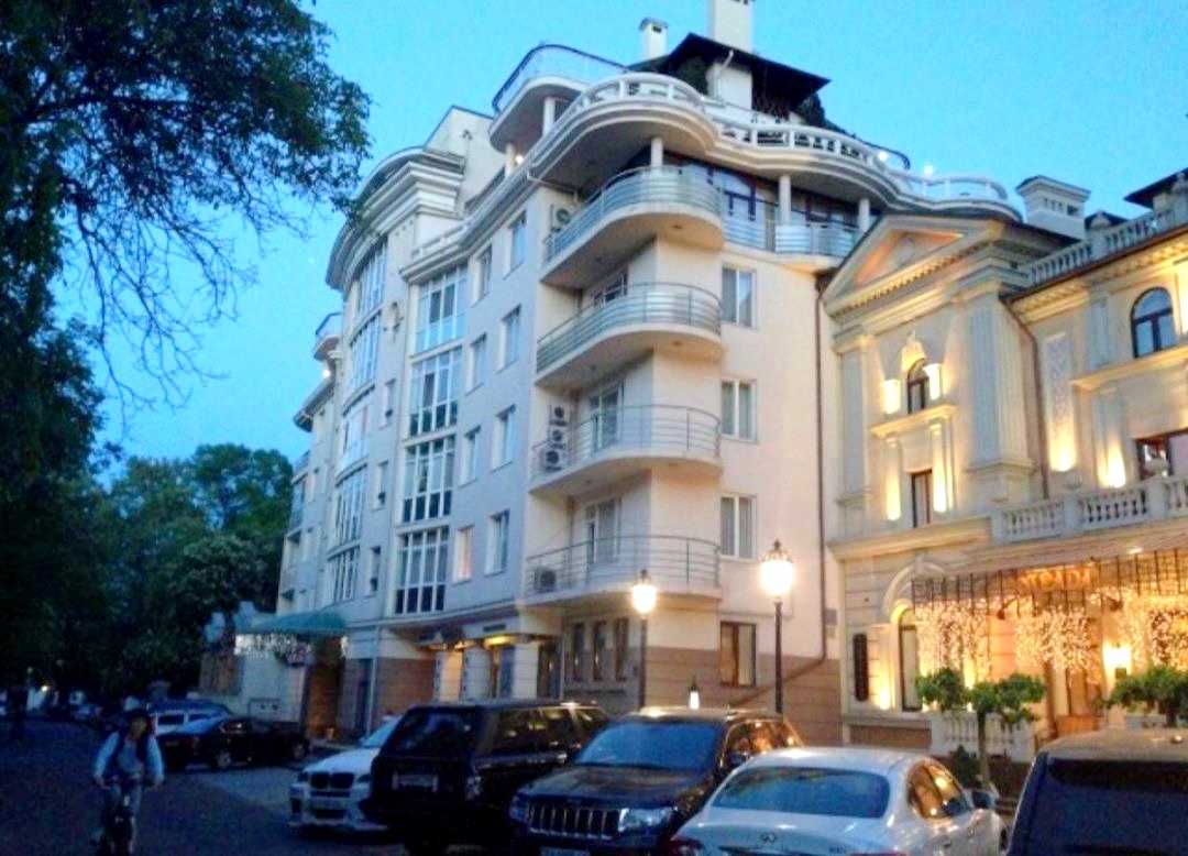 Cozy 2-Bedroom Apartment in Arkada Complex near Sea and City Center