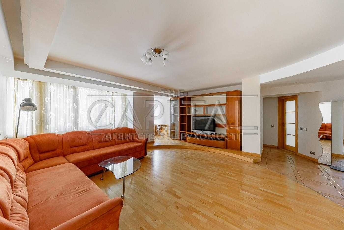 4-Room Spacious Apartment on Omelyanovich-Pavlenko Street, Pechersk District