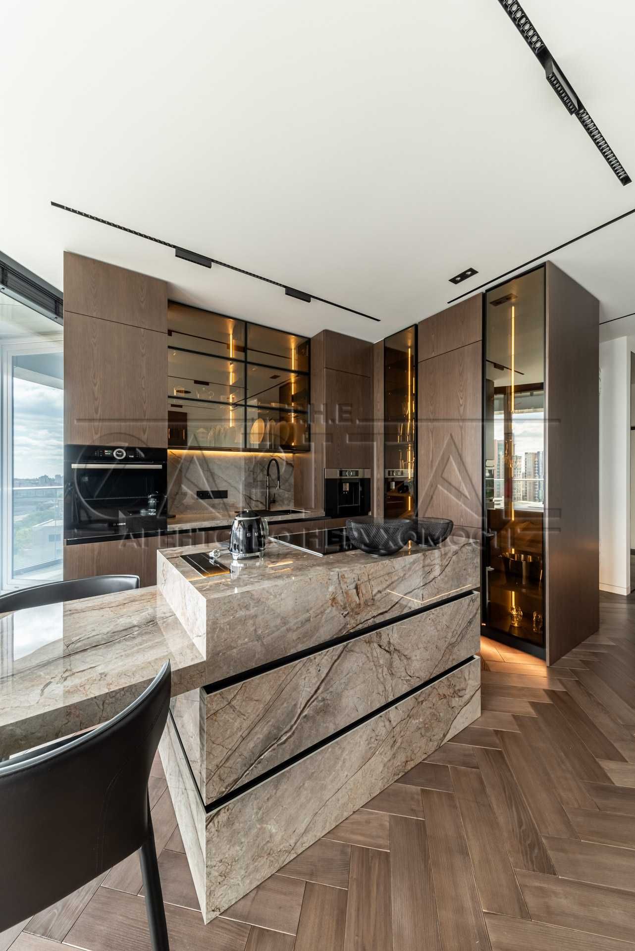 Exclusive Panoramic Apartment in Taryan Towers with Designer Renovation