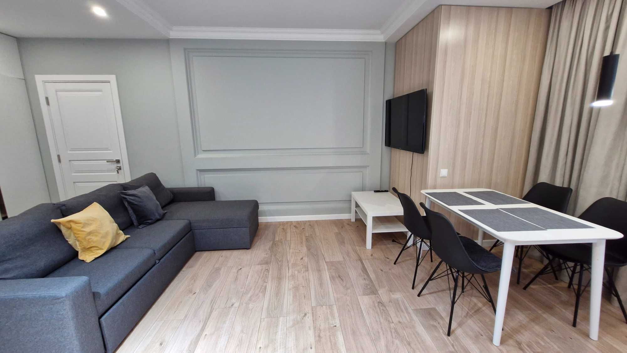 Stylish 2-room apartment in park zone with designer renovation