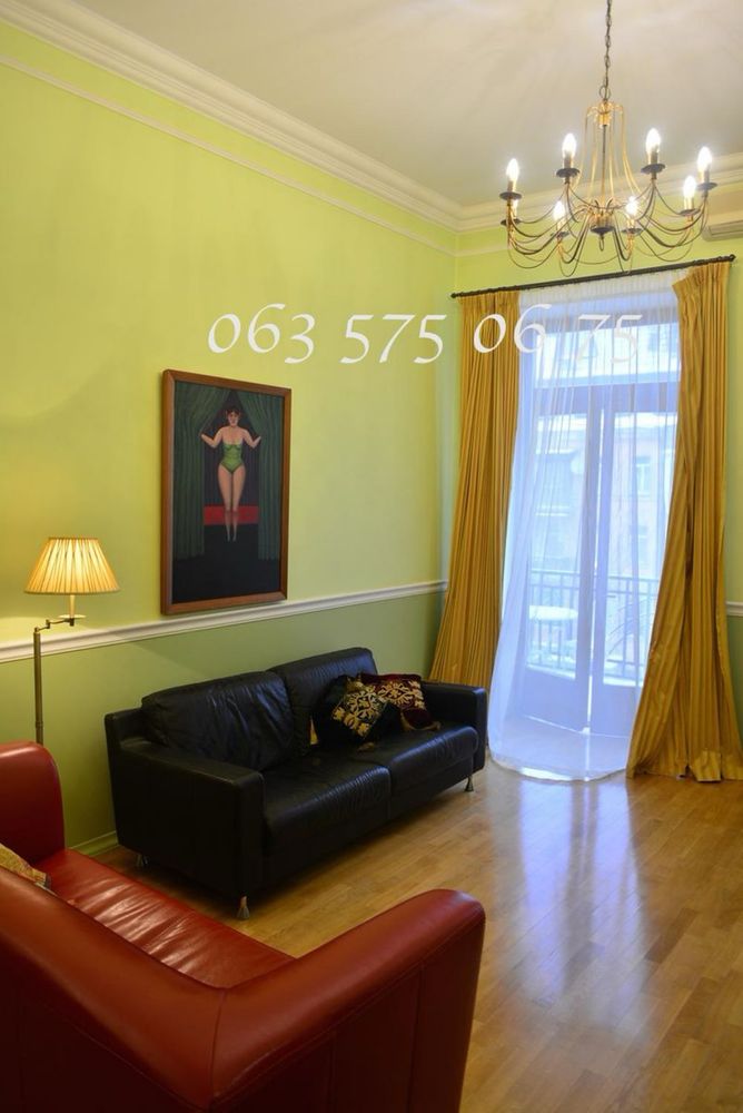 Golden Gates! Stylish 2-Room Apartment in Historic Kyiv Center