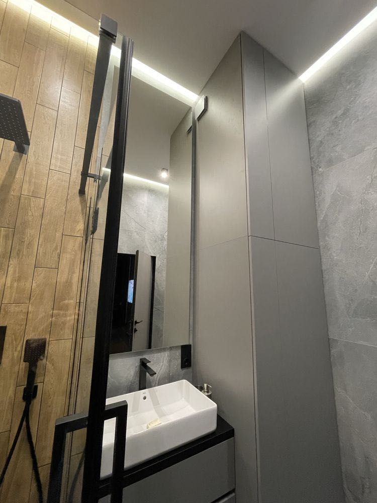 Modern 1.5-Room Apartment with Panoramic Mountain Views
