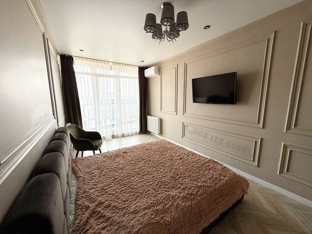 Stylish 2-Room Apartment in Avalon Complex with Terrace and City View