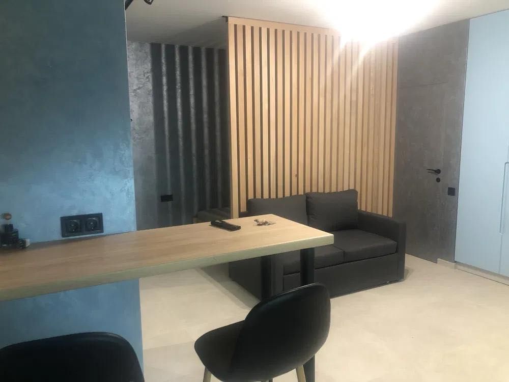 1-Room Studio Apartment at Gorodnytska Street, 5 Avenue Complex