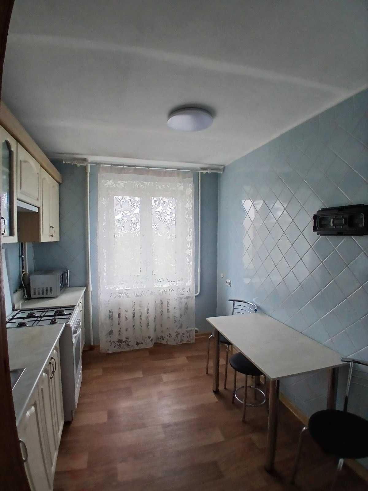 Two-room apartment on Hetman Petro Doroshenko Street with good renovation