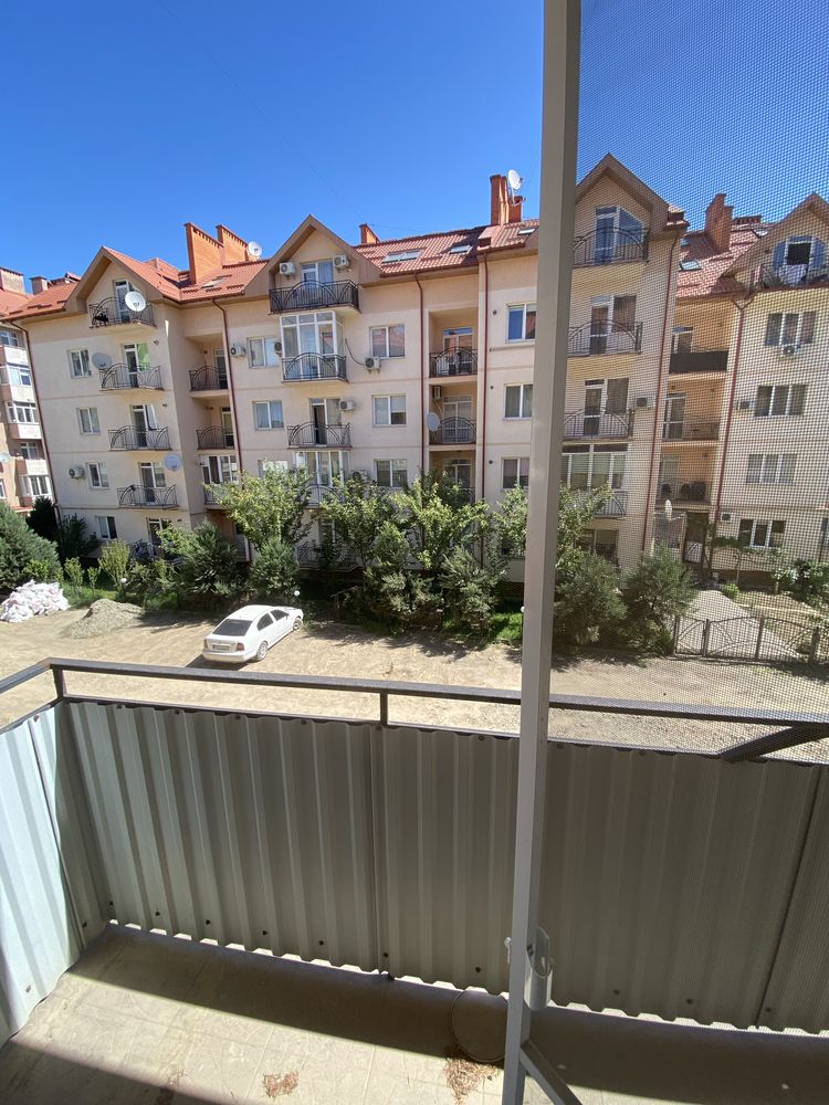 3-Room Apartment on Khyry Street with Comfortable Layout and Amenities