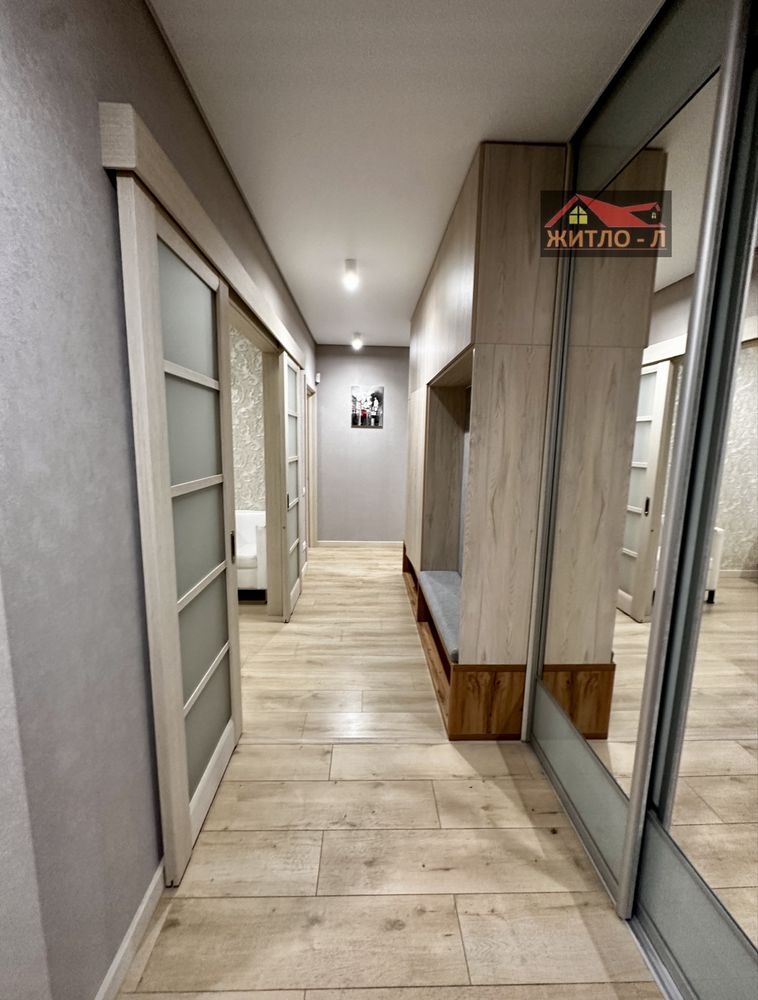 Stylish 3-Room Apartment in Semycvit Complex near Opera Theater