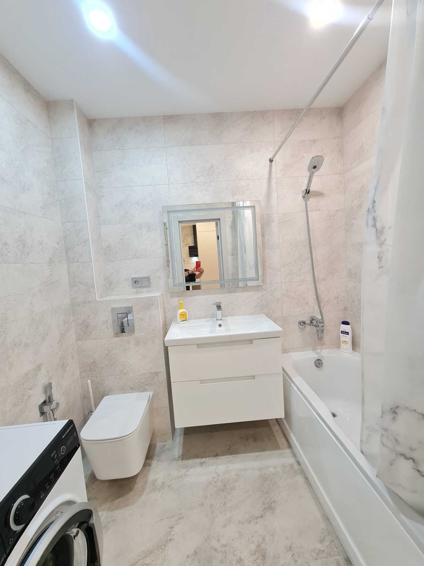 Luxurious 1-Bedroom Apartment with High-End Renovation and Autonomous Heating