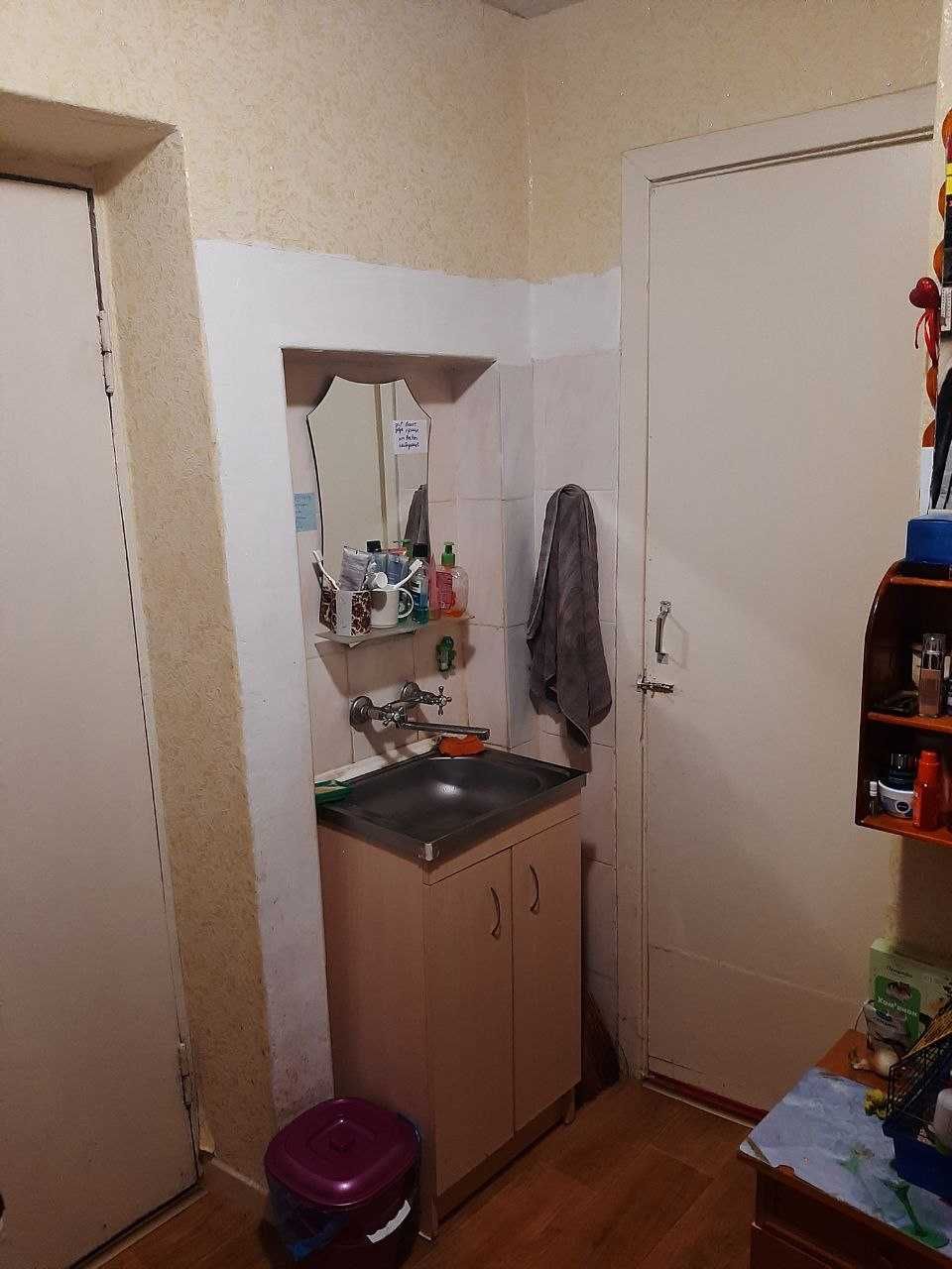 Spacious Studio with Private Sink Near Metro