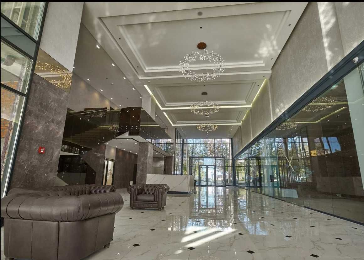 Luxurious 3-Bedroom Designer Apartment in Park Avenue