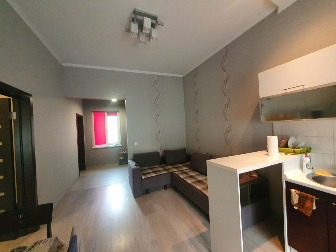 Spacious City Center Apartment with Separate Room