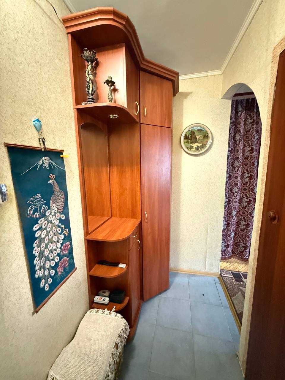 1-Room Apartment on Chornovola Street near McDonald's