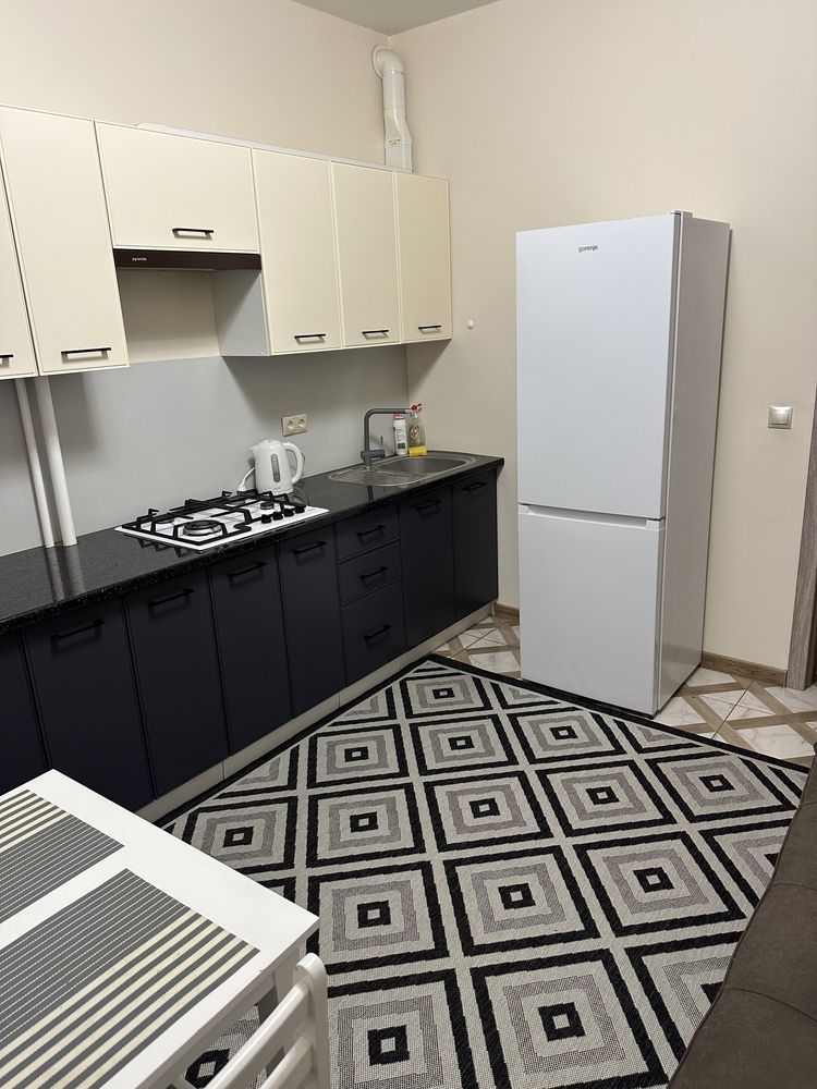 Modern Apartment Near Epicenter with Full Amenities