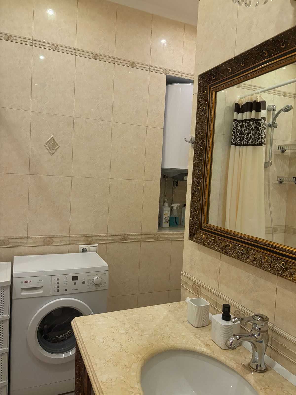 Spacious 2-room apartment near Shevchenko Park and Lanzheron Beach