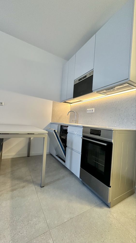 2-Room Apartment in Seven Complex, Dniprovska Embankment, Fully Furnished