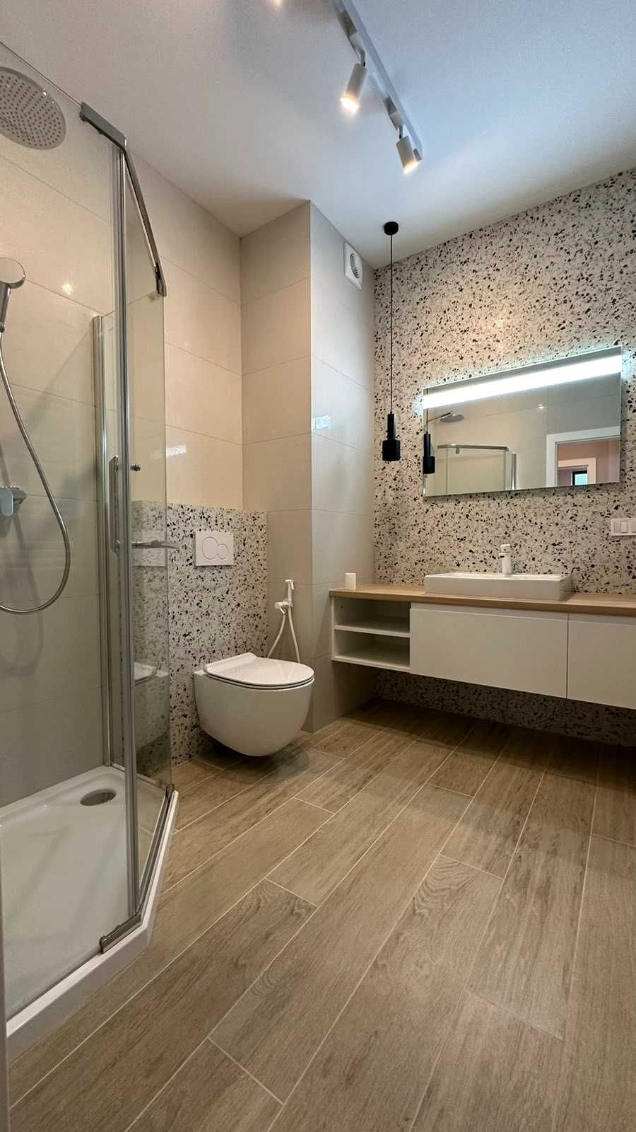 Modern 2-Bedroom Apartment with Underground Parking