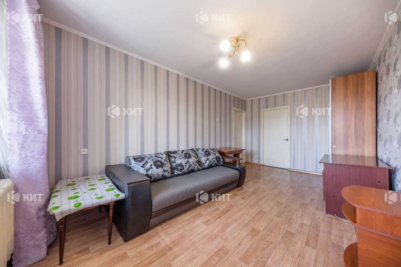 Spacious 2-Room Apartment Near Victory Park