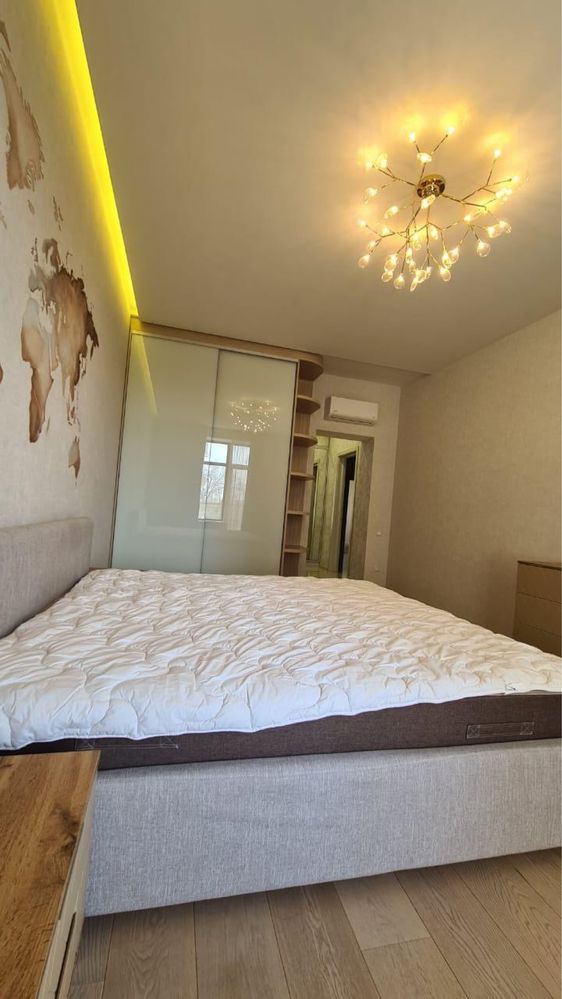 4-Room Apartment on French Boulevard, Near Karkashadze House