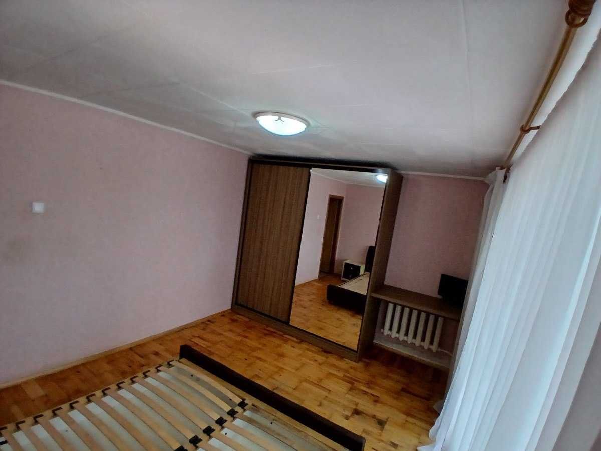 Two-room apartment on Hetman Petro Doroshenko Street with good renovation