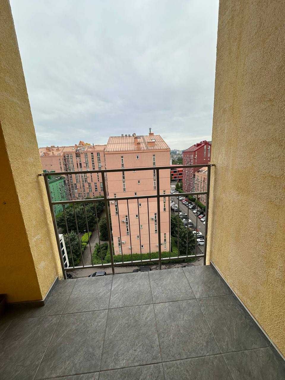 3-Level Apartment in Comfort Town with Modern Design and Full Amenities