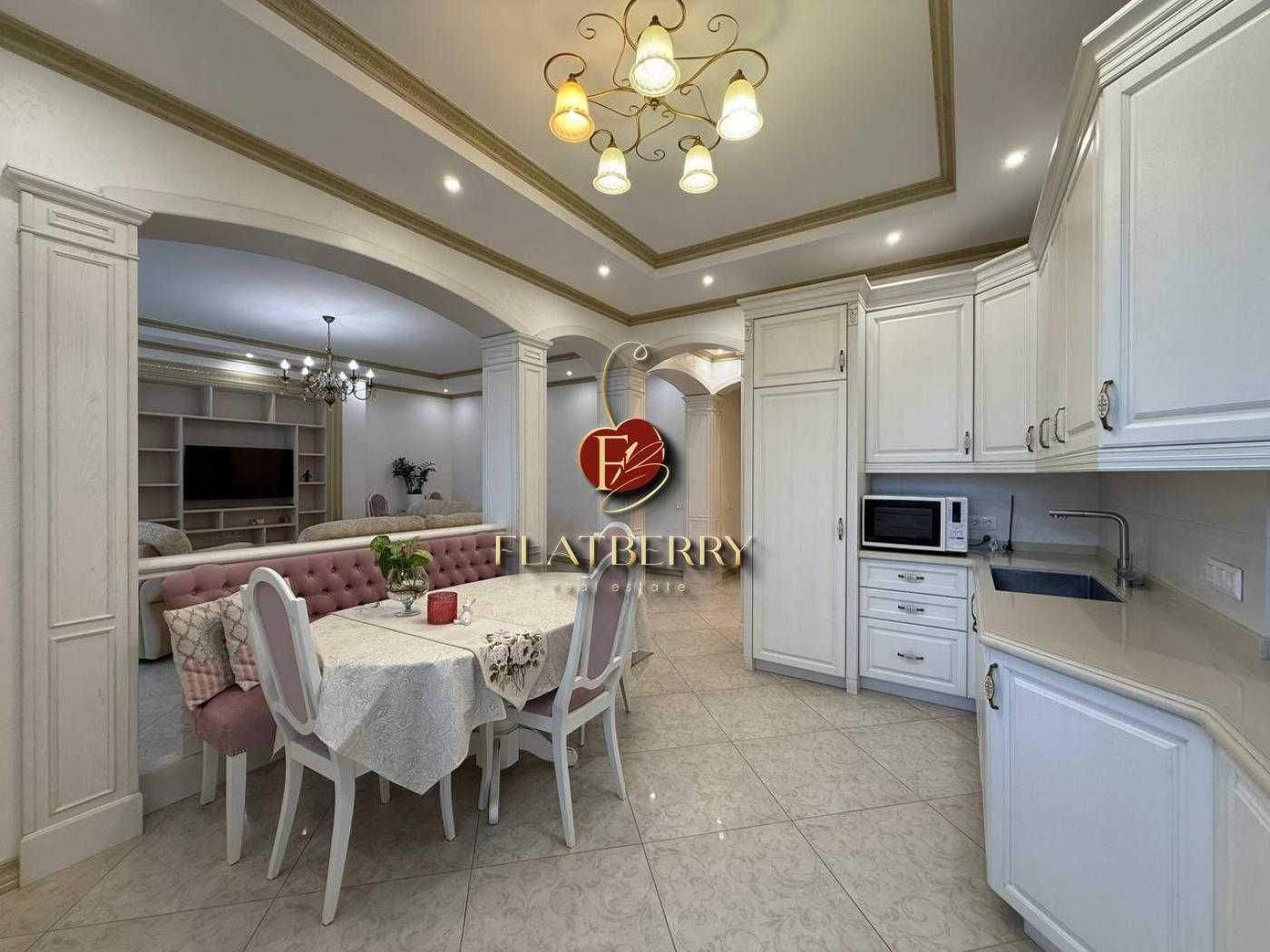 3-bedroom apartment in Botanic Paradise complex, Nazarovska Street