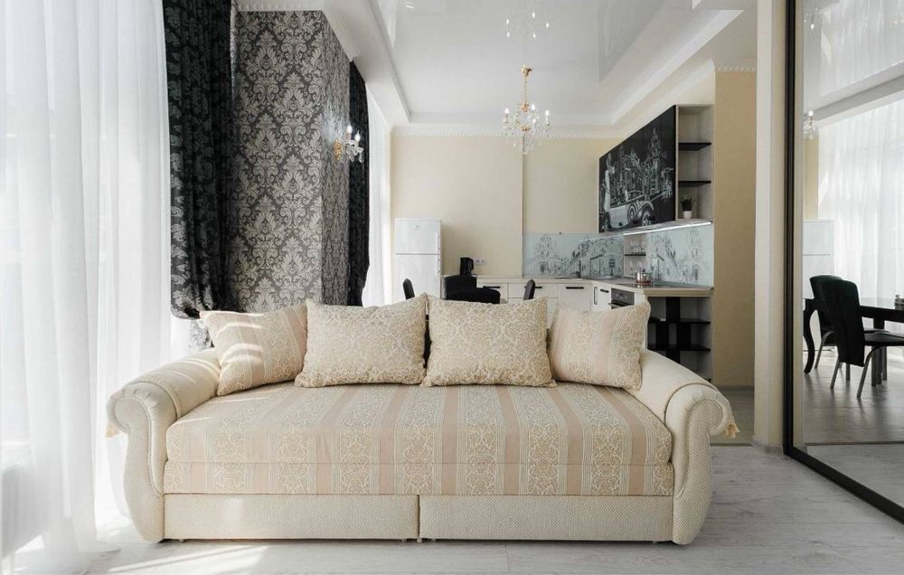 Spacious 1-bedroom apartment with sea view in Zhemchuzhina complex