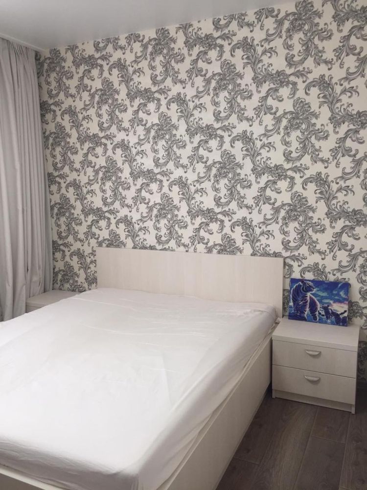Modern Apartment with Designer Renovation and Full Amenities